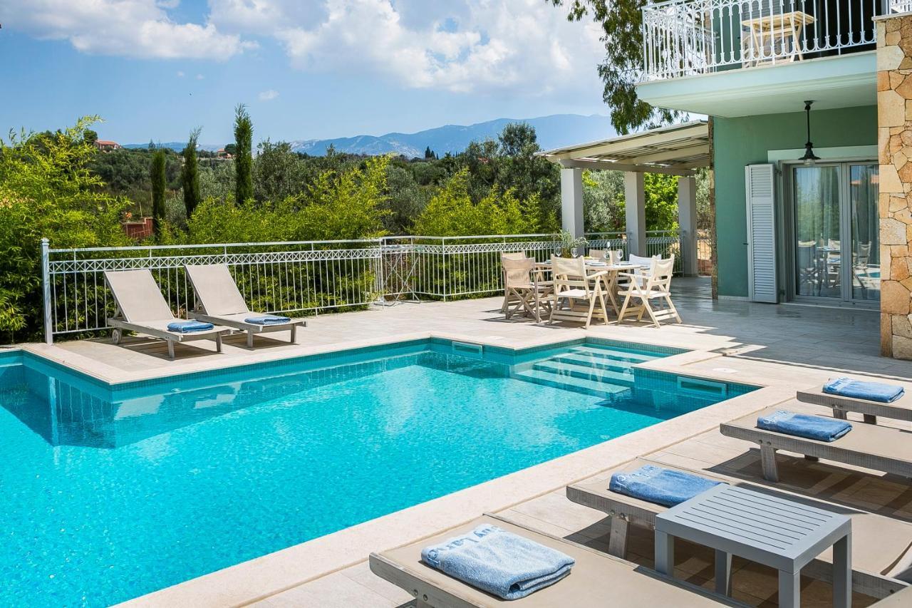 Afrodite Luxury Villa Svoronata Exterior photo